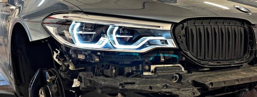 Retrofit adaptacyjnych reflektorów LED z asystentem świateł drogowych w BMW G30 540ix_03